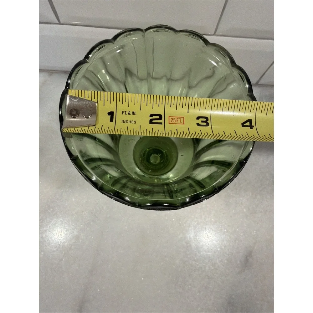 Vintage Avocado Glass Vase 6" tall Ribbed Pedestal Scalloped Edge Round ES051 - Picture 8 of 8